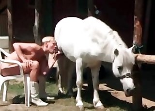 Butch-y zoophile blows a horse